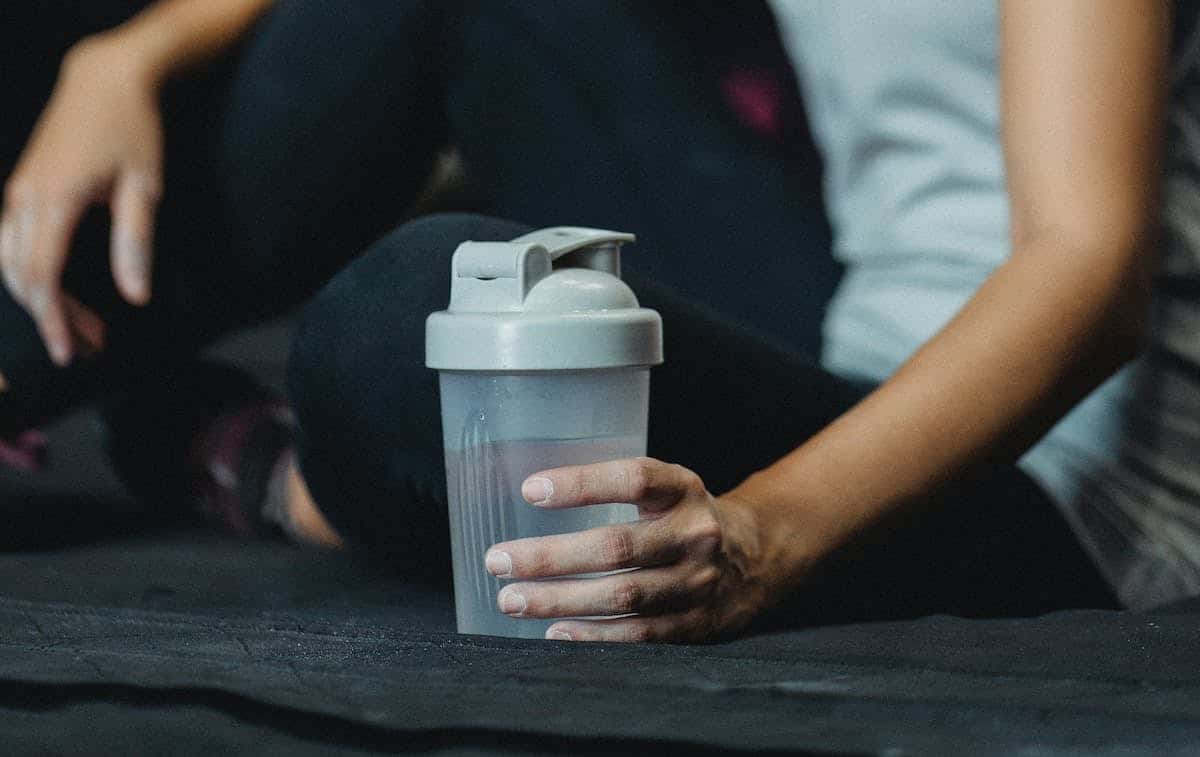 Hydratation et performances sportives : décryptage essentiel pour tout athlète